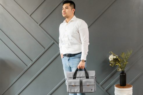 5 Rekomendasi Tas Selempang Pria untuk Kerja - Urban Icon Magazine