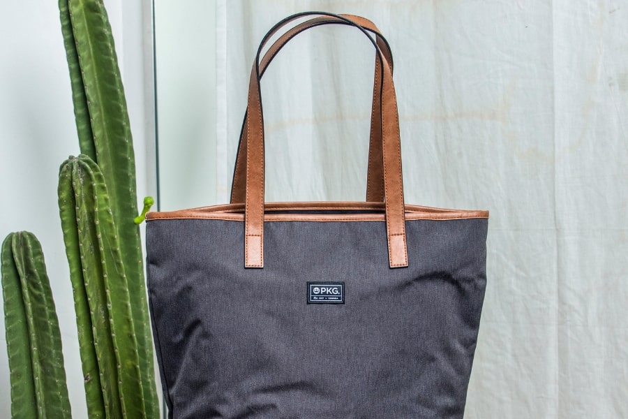 3 Cara Tampil Stylish Tanpa Effort di Musim Hujan